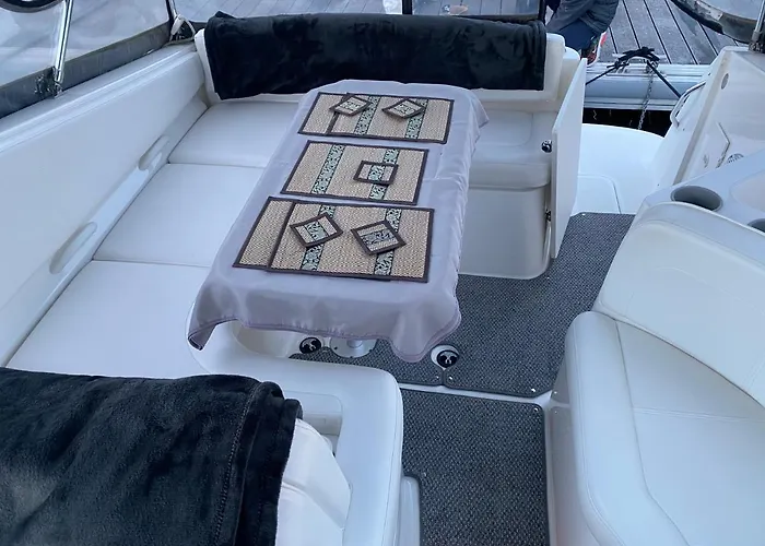 Chamerops Bateau-hôtel *